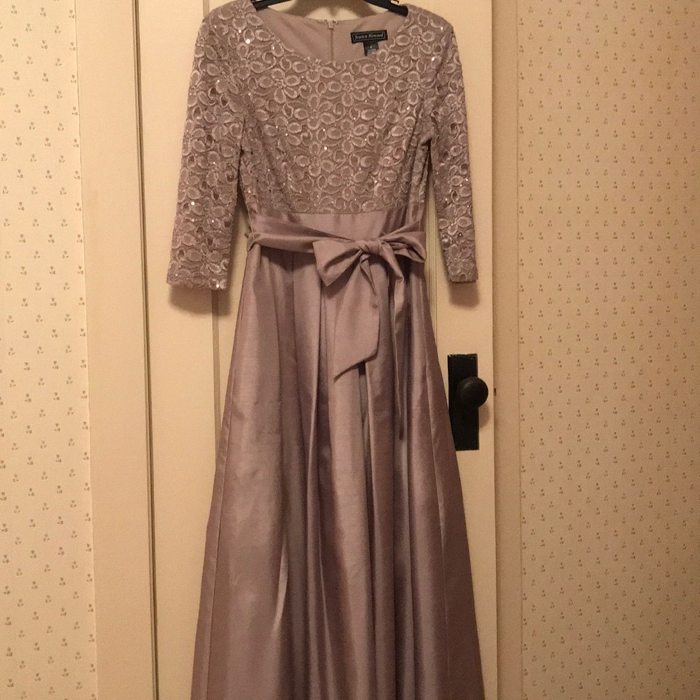 Jessica Howard long dress size 6